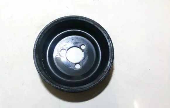 Volkswagen Golf V Water pump pulley 03D121028B