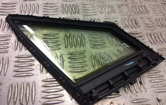 Lexus NX Front triangle window/glass 6821678020