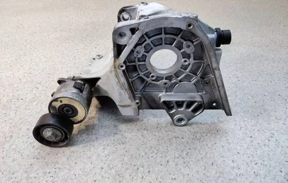 Opel Astra H Fuel pump bracket 55187918