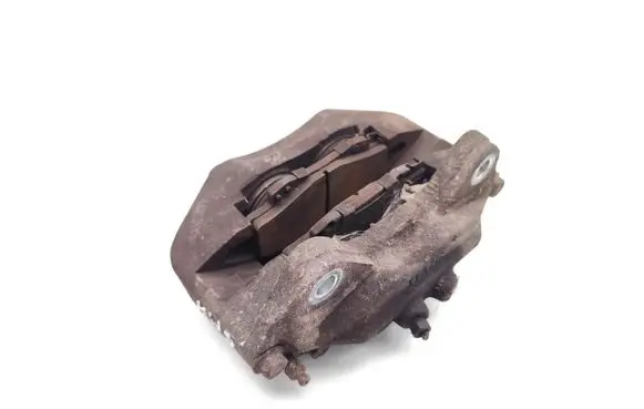 Toyota Hilux (AN10, AN20, AN30) Front brake caliper