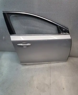 Volvo V40 Front door