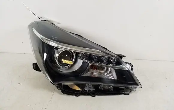 Toyota Yaris Headlight/headlamp