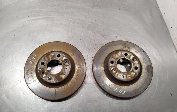 Renault Clio IV Front brake disc