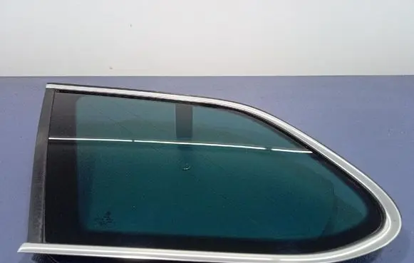 Volkswagen Golf Plus Rear side window 1K9845297AD