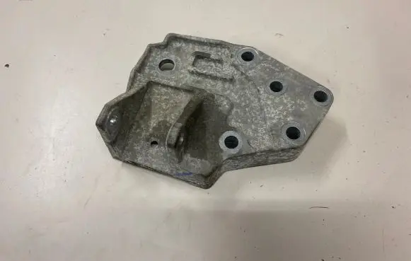 Land Rover Range Rover Evoque L538 Engine mounting bracket Bj326p096aa