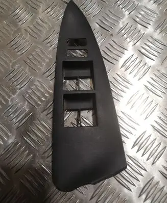 Toyota RAV 4 (XA30) Front door window switch trim 7423142080 7423142150