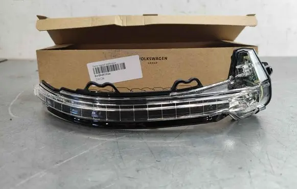 Audi A4 S4 B9 8W Mirror indicator light 8W0949102A 8W0949102