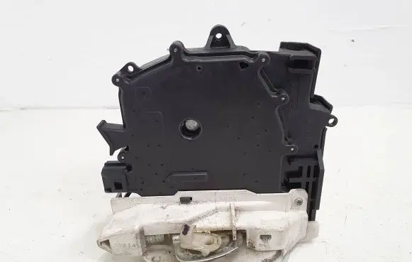 Mitsubishi Outlander Front door lock