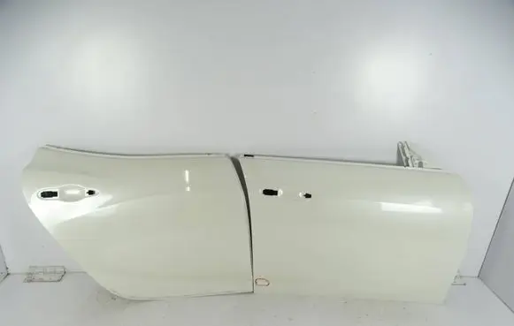 Maserati Ghibli Rear door