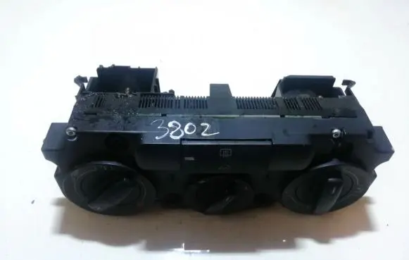 Volkswagen Golf V Climate control unit