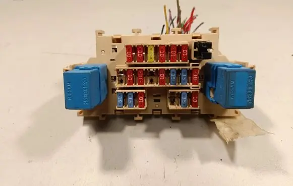 Nissan Qashqai+2 Fuse module