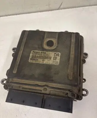 Volvo XC70 Engine control unit/module 30729826A 0281012103 1039S10667