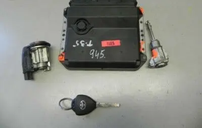 Toyota Auris 150 Engine control unit/module 8966102S50