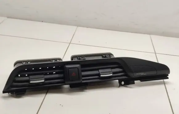 Dash center air vent grill