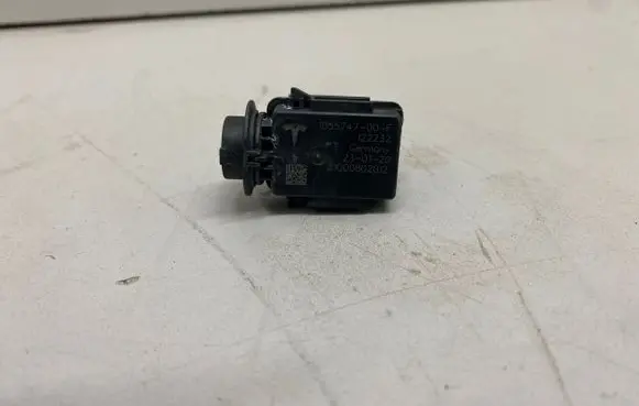 Tesla Model X Air quality sensor 105574700F 31000802012 230120