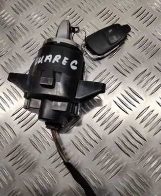 Volkswagen Touareg II Ignition lock 7P6905843B 33305101 1121921201135034