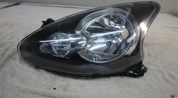 Toyota Aygo AB10 Headlight/headlamp