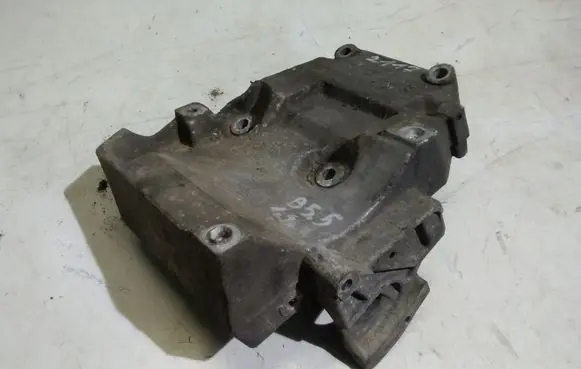 Volkswagen PASSAT B5.5 A/C compressor mount bracket 038260885 038260885C