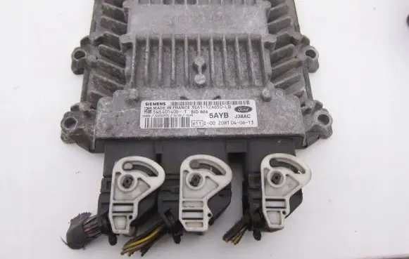 Ford Focus Engine control unit/module 5WS40140DT
