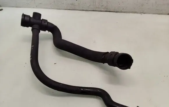 Audi A4 S4 B7 8E 8H Engine coolant pipe/hose 8E0121049T