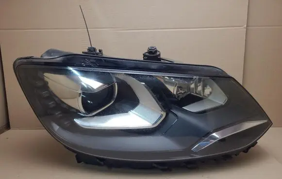 Volkswagen Sharan Headlight/headlamp 7N2941752A