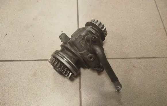 Volkswagen Multivan T5 Power steering pump 7H0422153H