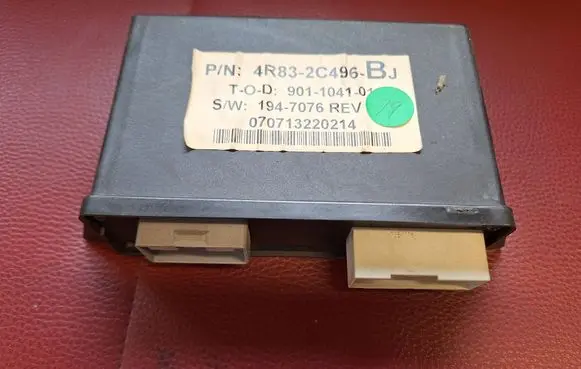 Jaguar S-Type Hand brake control module 4R832C496BJ 1947076 901104101