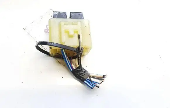 Mitsubishi Grandis Other relay mr588567 acv31212