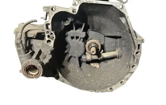 Chrysler Voyager Manual 5 speed gearbox 27550011 4644750 04641750
