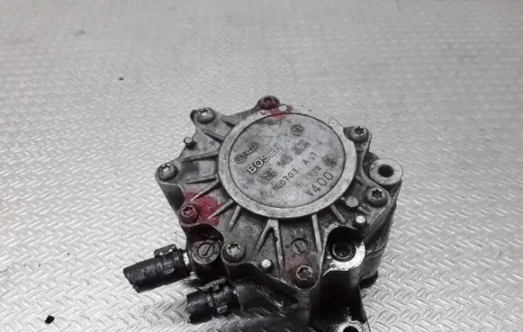 Audi A3 S3 8P Vacuum pump 03G145209