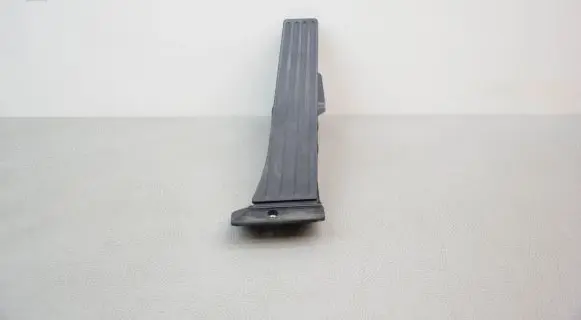 BMW 4 F32 F33 Accelerator throttle pedal 6853175