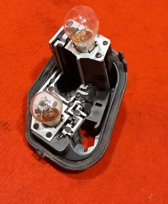 Citroen C5 Tail light bulb cover holder VP8X8X13N004AA 13N004AA