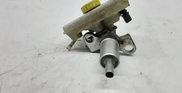 Skoda Superb B5 (3U) Master brake cylinder