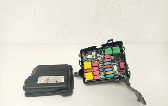 Opel Crossland X Fuse module 2G117771IP