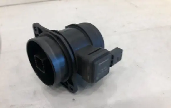 Volkswagen Golf VI Mass air flow meter 03L906461