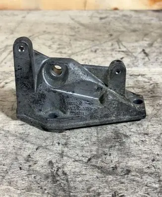 BMW X5 E70 Fuel pump bracket 7805421 13517805421