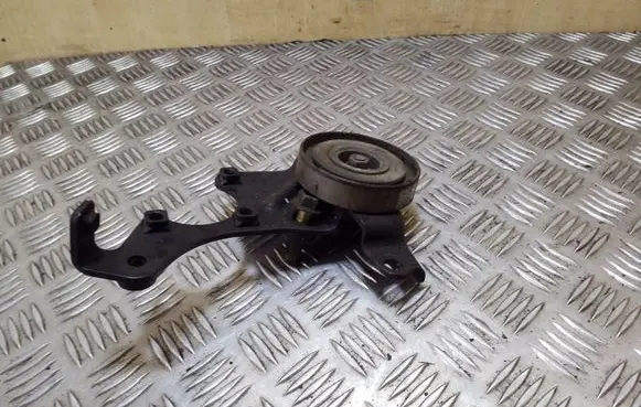 Toyota Corolla Verso E121 Other engine bay part