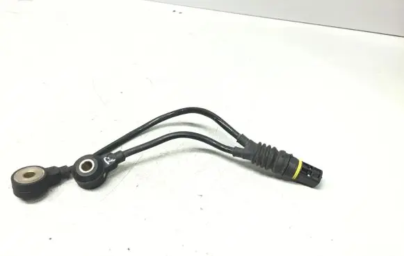 BMW 5 E39 Detonation knock sensor 1703276