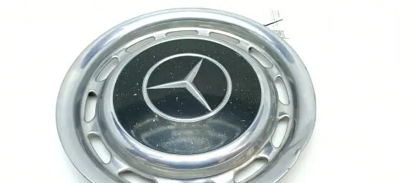 Mercedes-Benz 250 280 C CE W114 R14 wheel hub/cap/trim 
