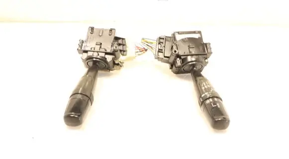 Suzuki Swift I Light switch 173744