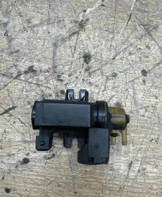 BMW 7 F01 F02 F03 F04 Turbo solenoid valve 70088715 20T254 7626350