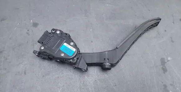 Volkswagen Touareg I Acceleration sensor 7L6723507A 6PV00777026