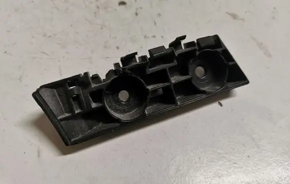 Ford Mustang V Front bumper mounting bracket FR3B17D958AE