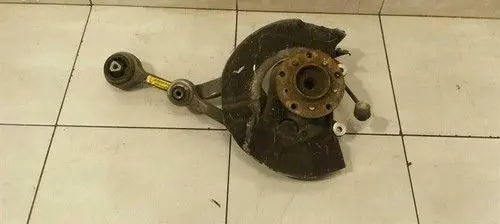 BMW 5 E60 E61 Front wheel hub 2283877