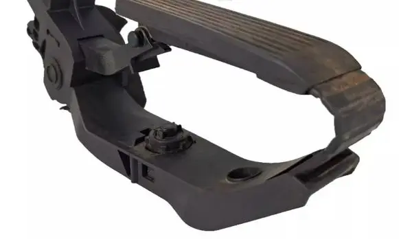 Mercedes-Benz C W203 Accelerator throttle pedal A2113000404