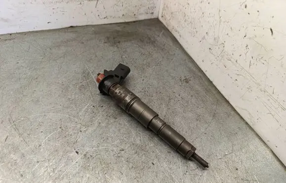 BMW X3 E83 Fuel injector 0445115077