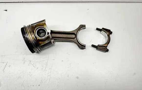 BMW 5 F10 F11 Piston with connecting rod 7812585 11257812585 7812596