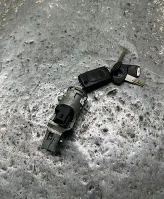 Peugeot 407 Ignition lock N0502072