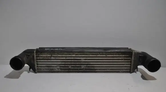 BMW X3 E83 Intercooler radiator 77897930 1787779