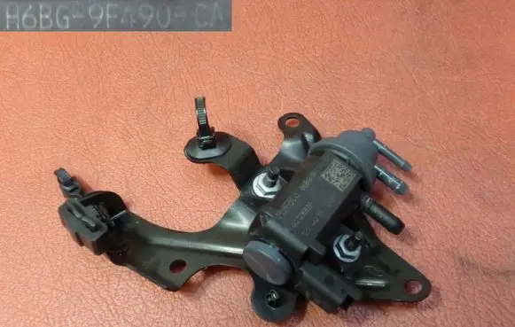 Ford Focus Turbo solenoid valve H6BG9F490CA